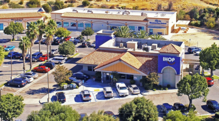 How a Southern California Shopping Center Beefed up Security While Cutting Costs in Half Hero